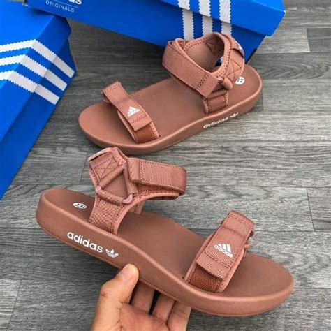 adidas sandalias para mujer.